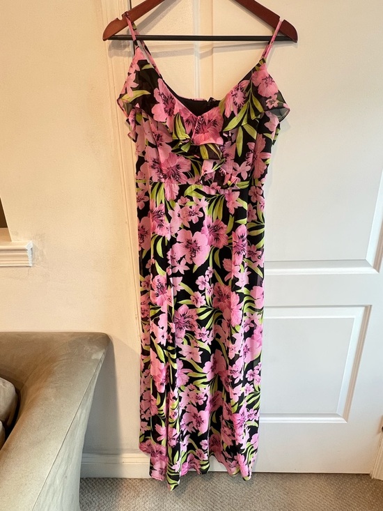 Bar III Dresses & Skirts - Bar III Maxi Dress with Pink Floral Print szM